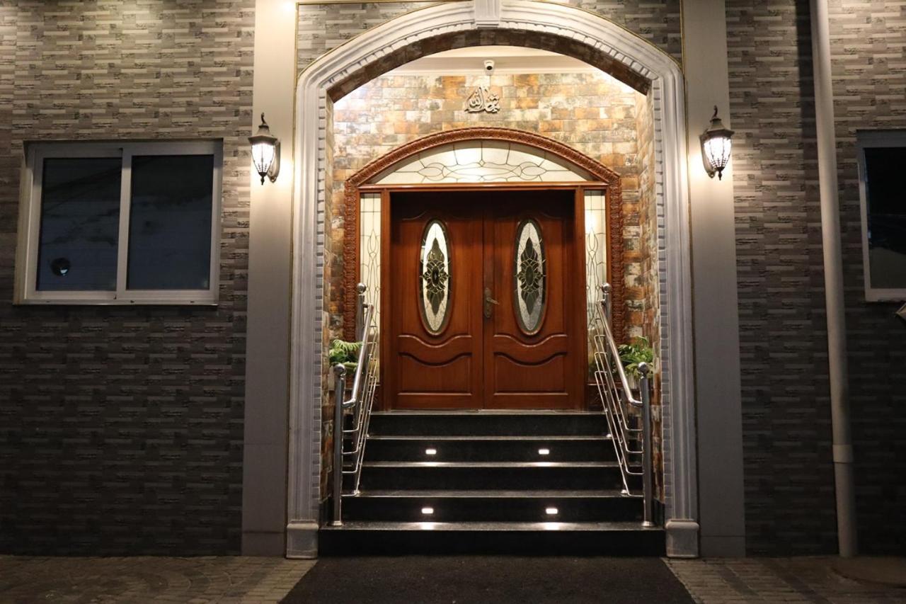 Hayyat Luxury Hotel Suites Lahore Exterior photo