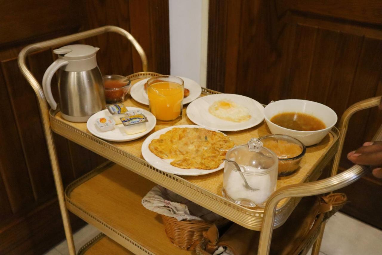 Hayyat Luxury Hotel Suites Lahore Exterior photo
